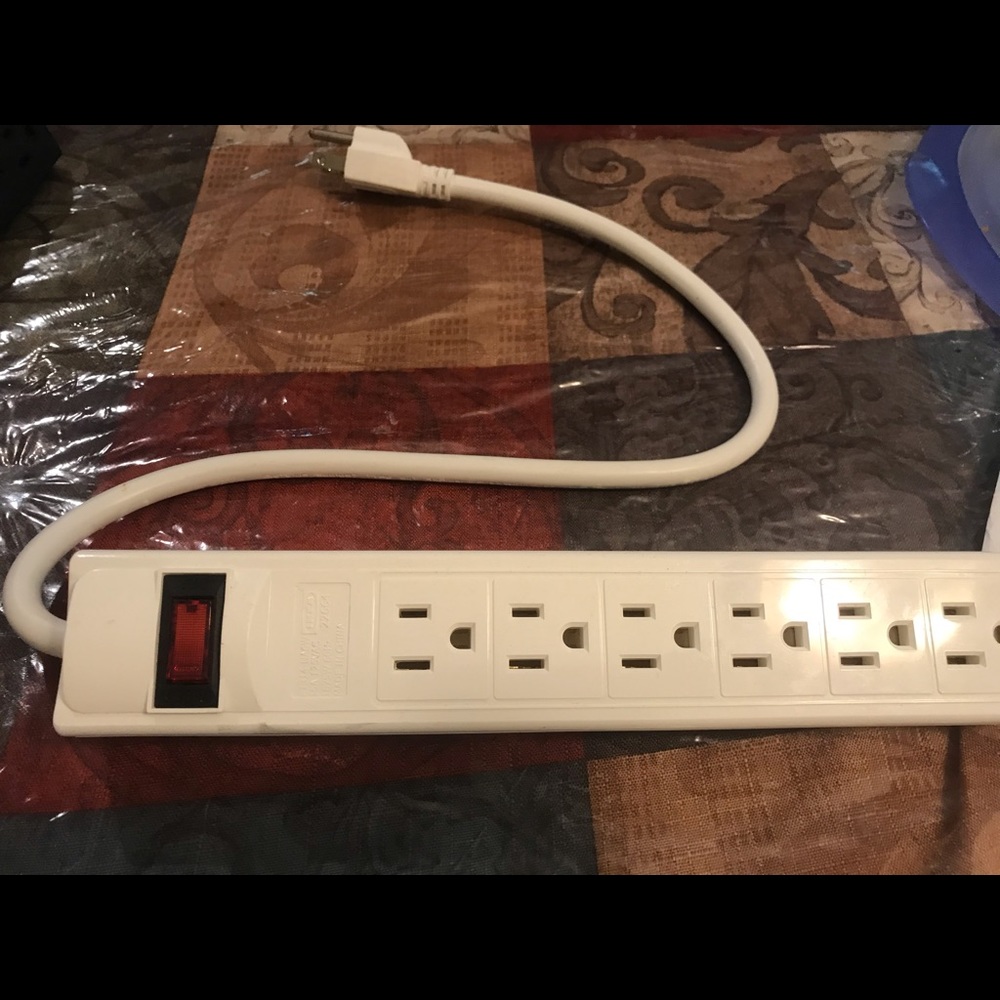 Multi plug outlet extender - Picture 2 of 4